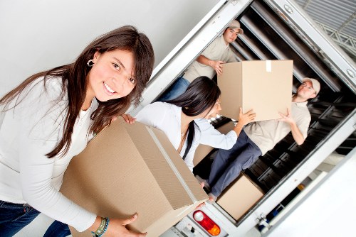 Professional moving van support for Docklands residents preparing to move